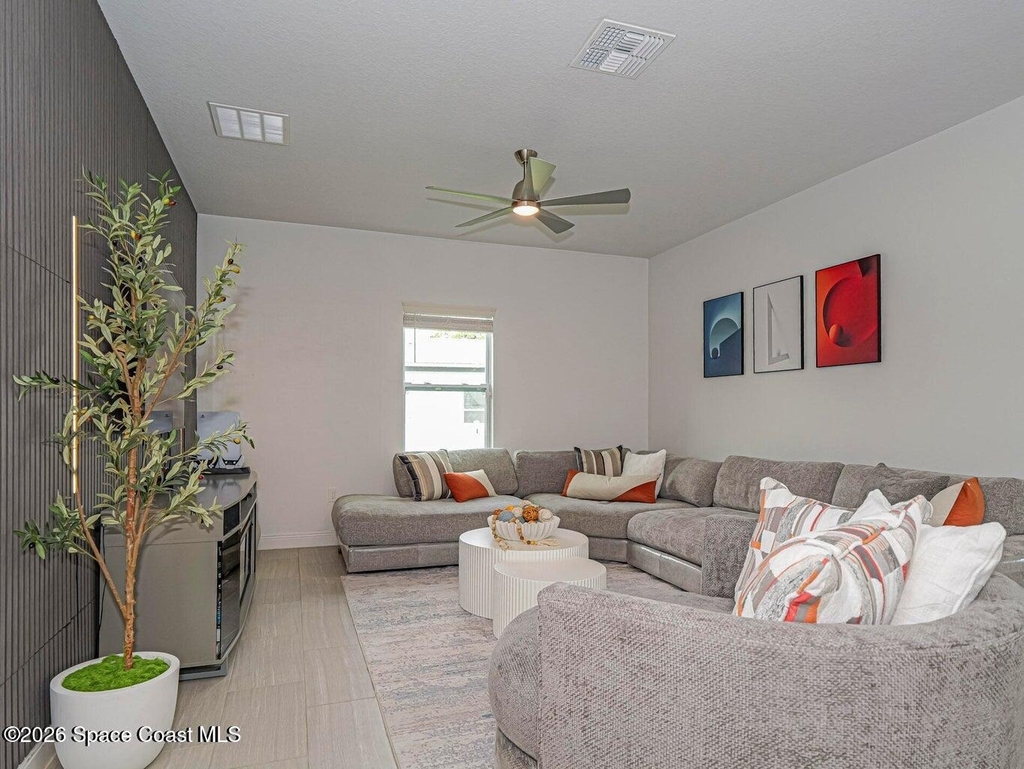 3010 Eldron Boulevard Se - Photo 9