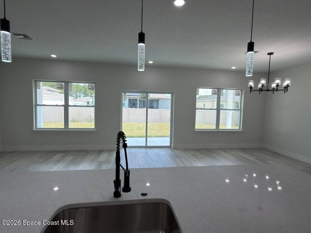 725 Bryant Road Sw - Photo 2