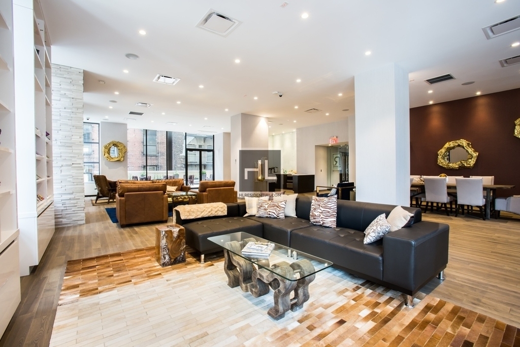 West 48th Street - Photo 1