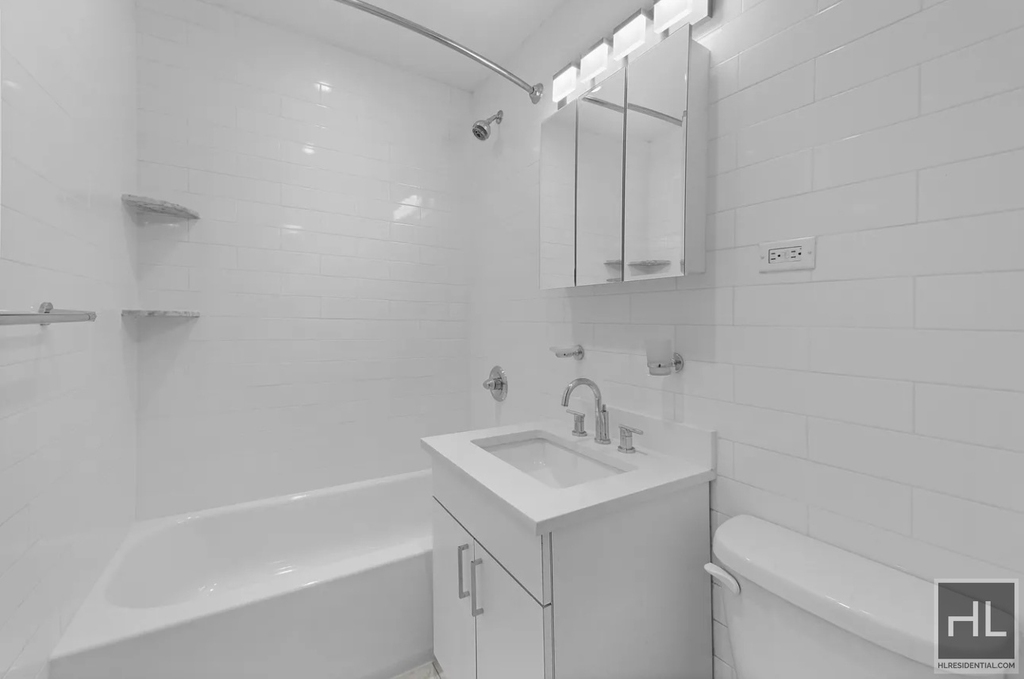 West 55 Street - Photo 2
