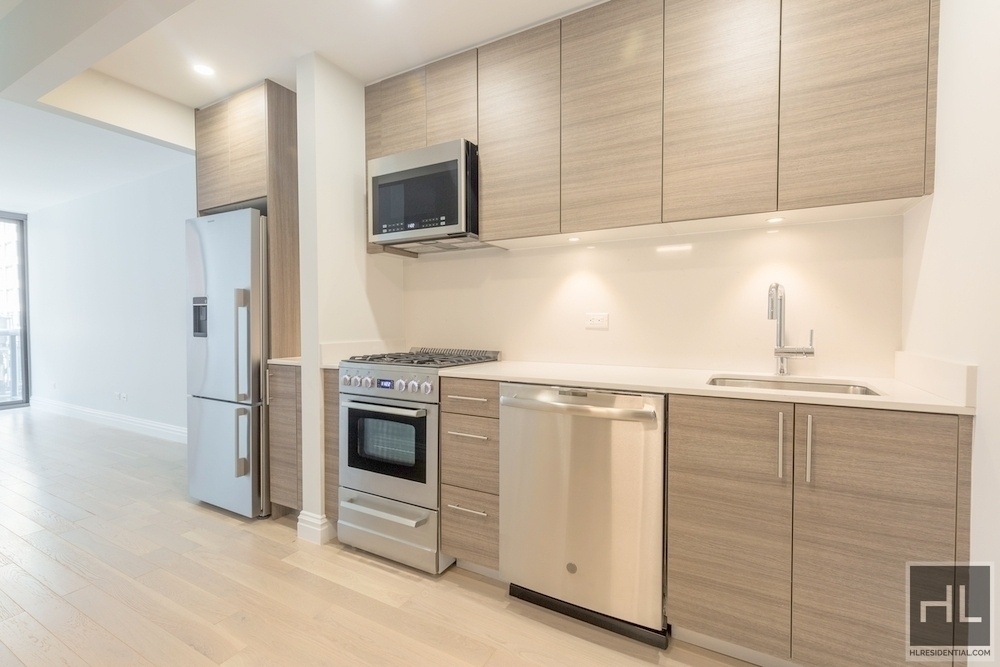 West 48th Street - Photo 1