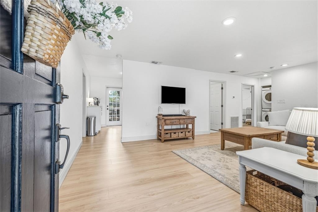 3913 W Wallace Avenue - Photo 3