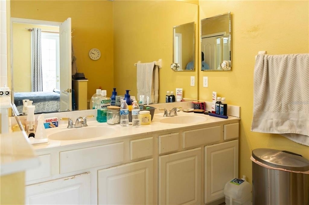 4940 Bellthorn Drive - Photo 7