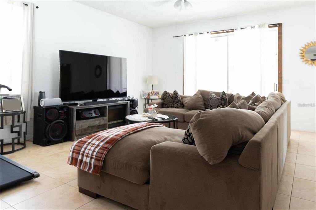4940 Bellthorn Drive - Photo 12