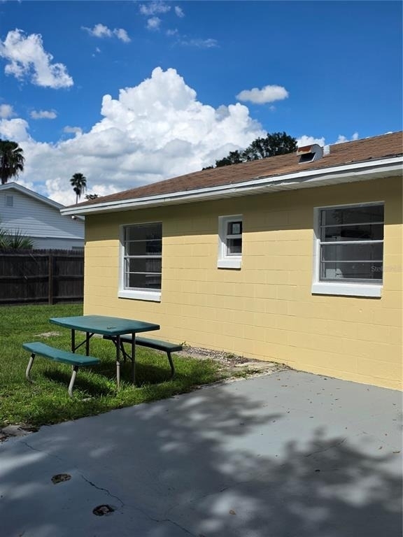 294 Valencia Avenue - Photo 9