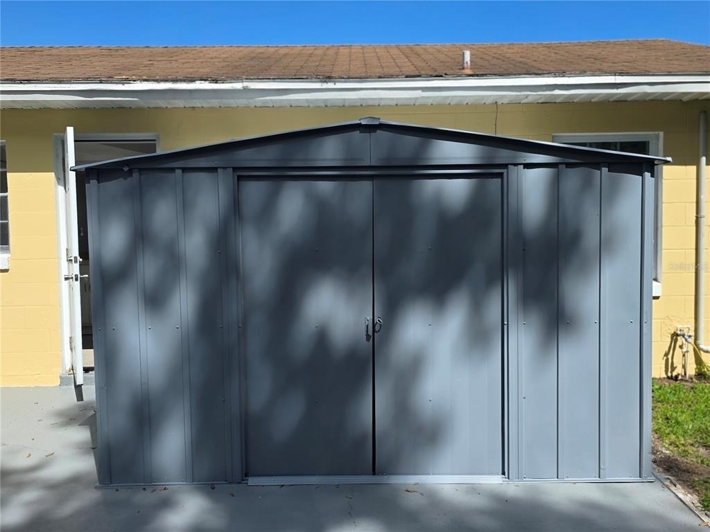 294 Valencia Avenue - Photo 10