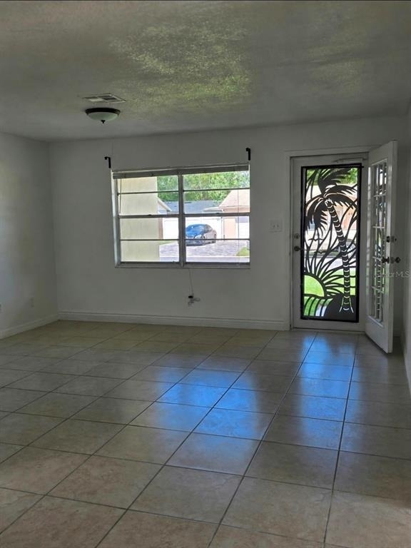294 Valencia Avenue - Photo 6