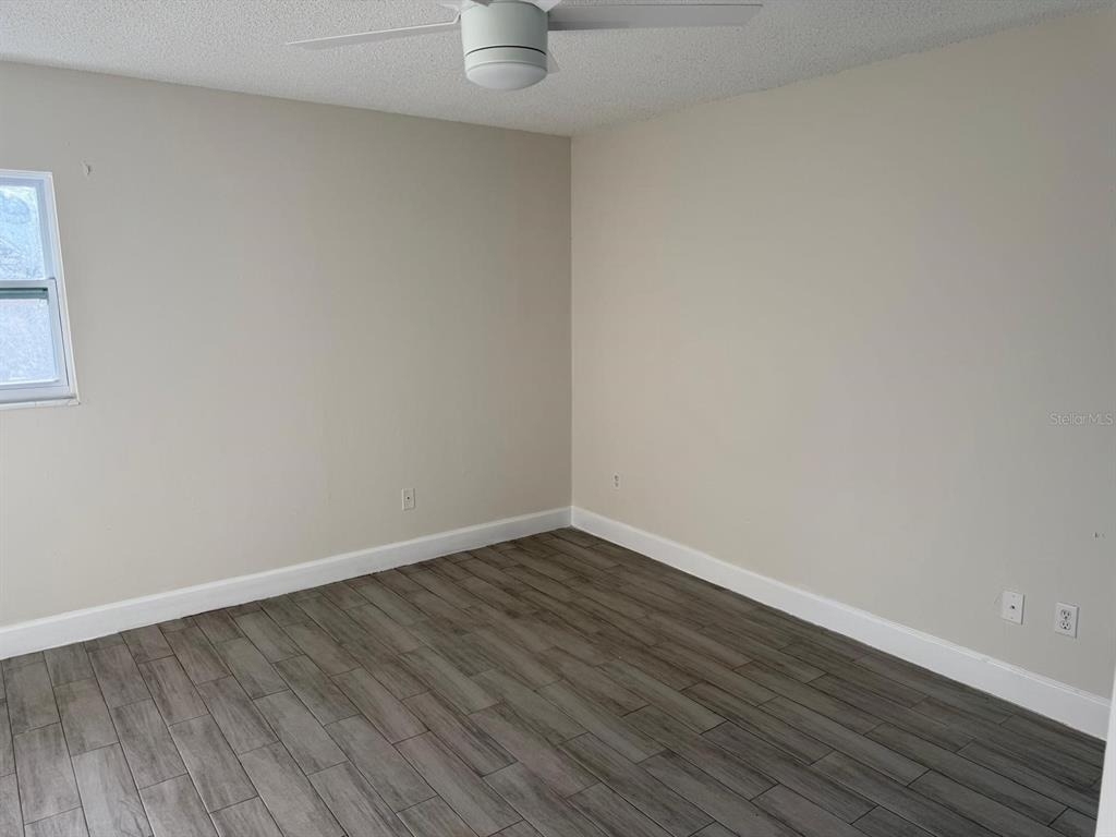 323 New Meadows Court - Photo 2
