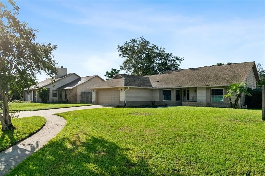 7610 Heathfield Court - Photo 2