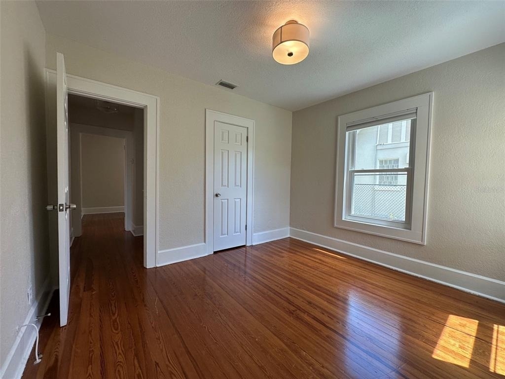 3151 11th Avenue N - Photo 8
