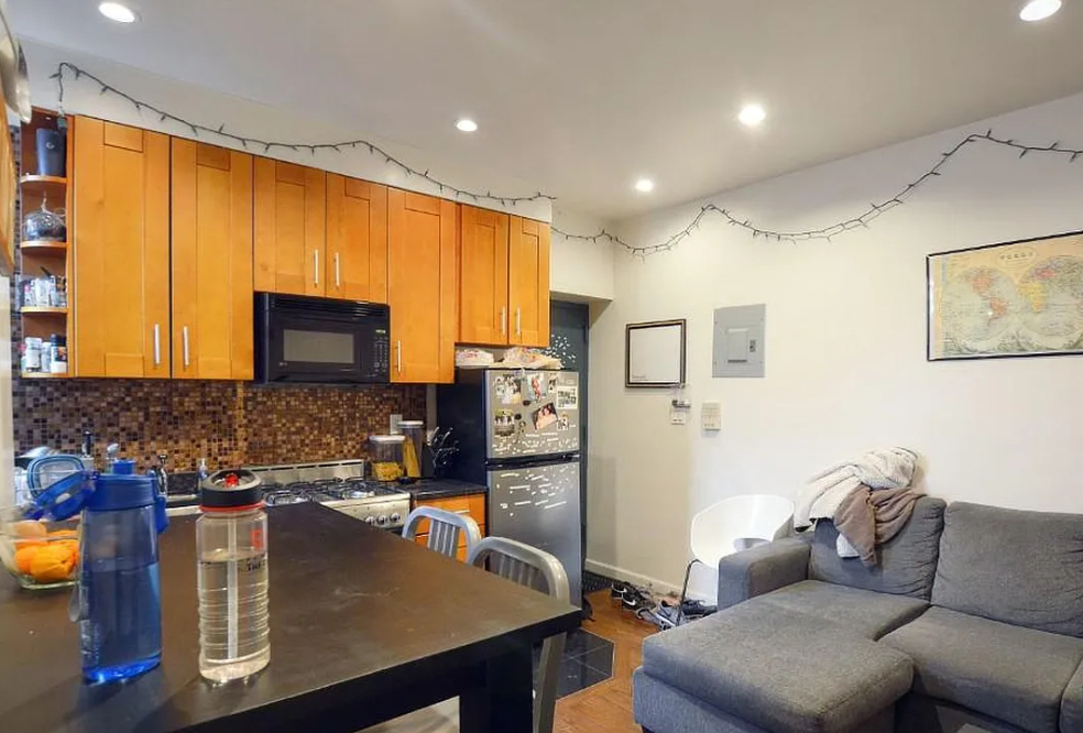 132 Ludlow Street - Photo 1