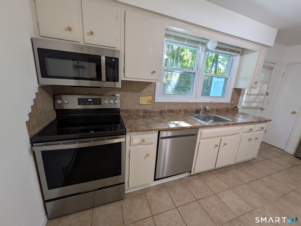 61 Dover Court - Photo 5