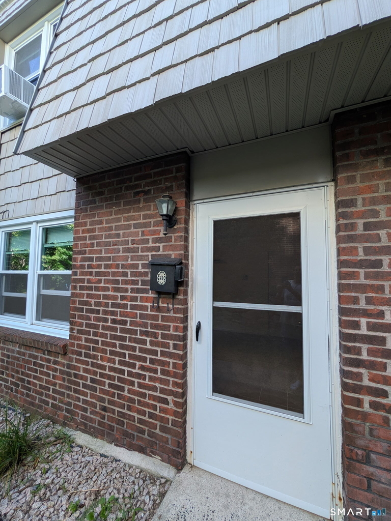 61 Dover Court - Photo 0