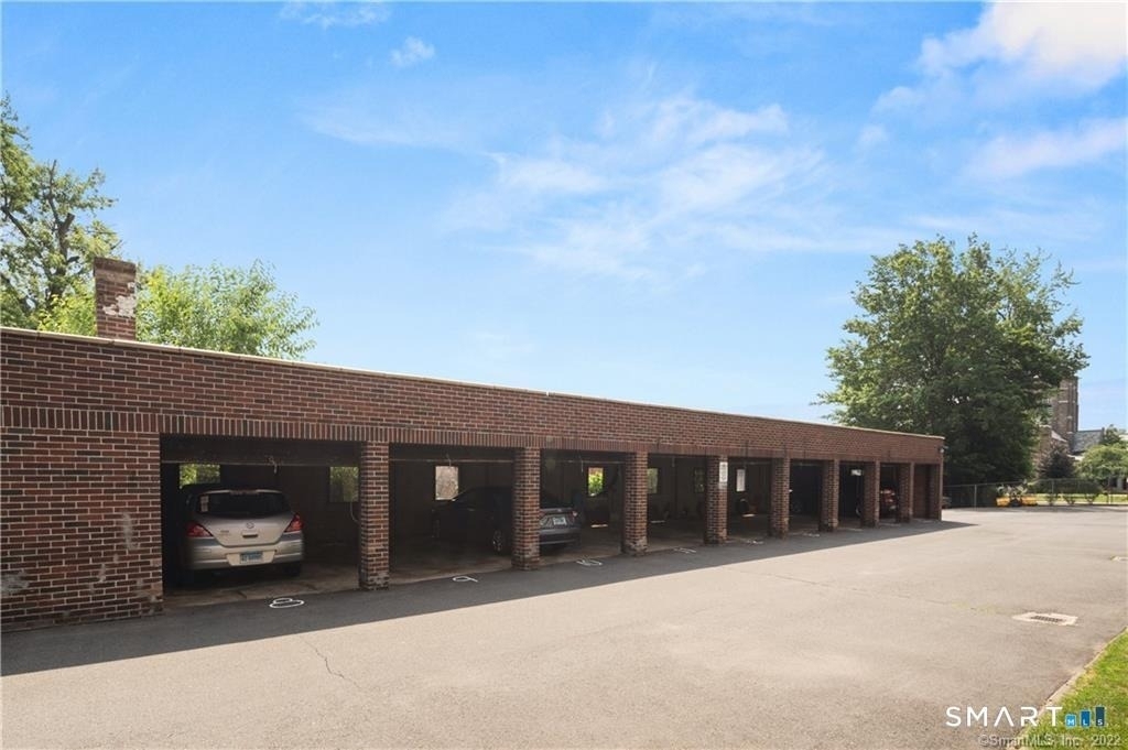 4 Highland Street - Photo 36