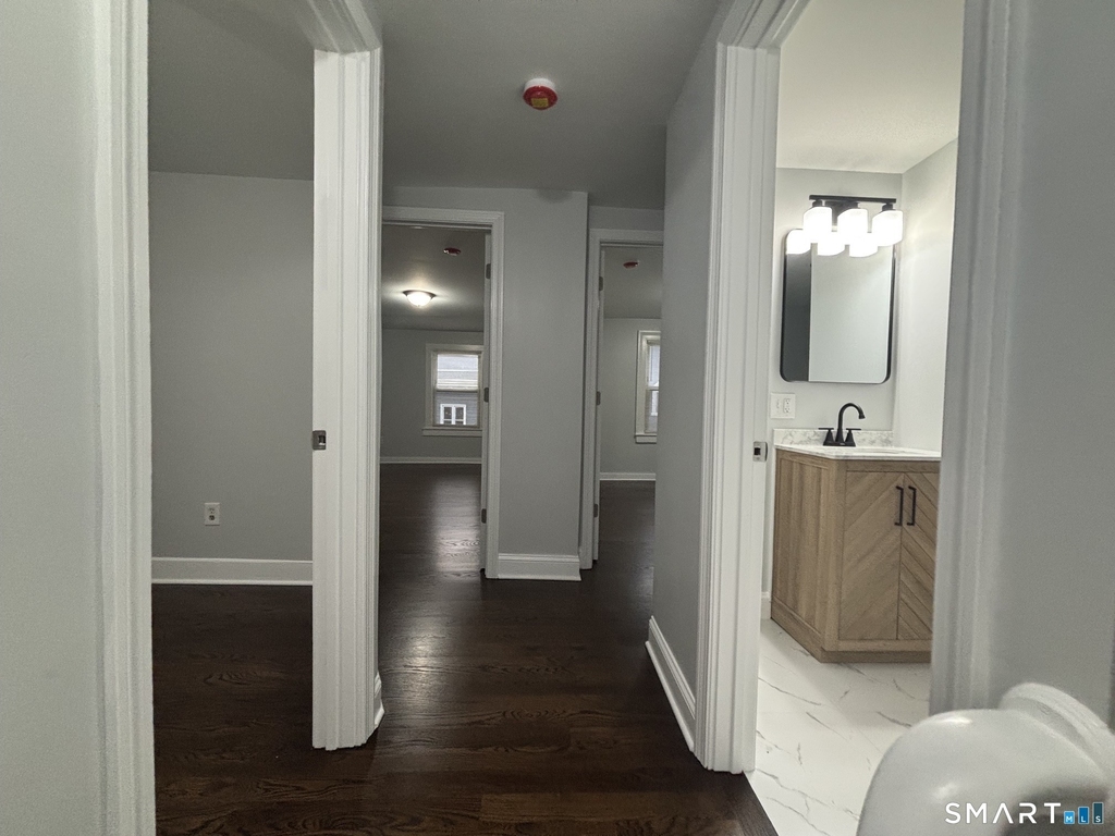 110 Derby Avenue - Photo 4