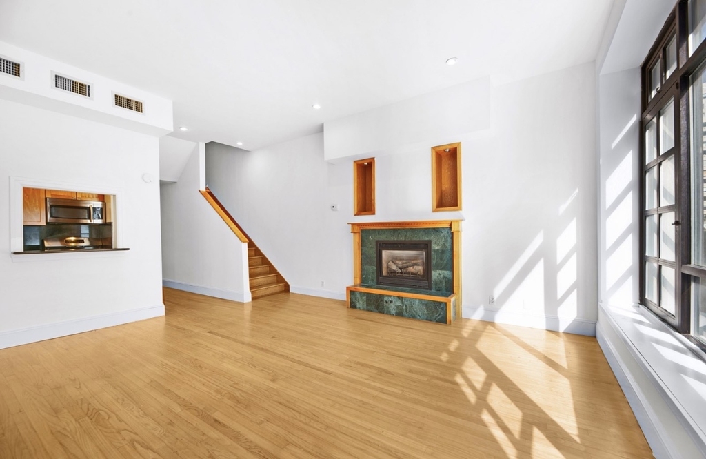 143 East 57th Street, New York, NY 10022 - Photo 1