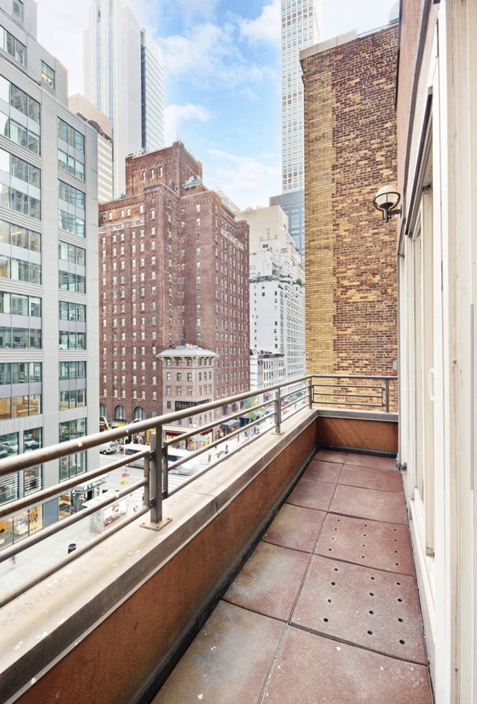 143 East 57th Street, New York, NY 10022 - Photo 4