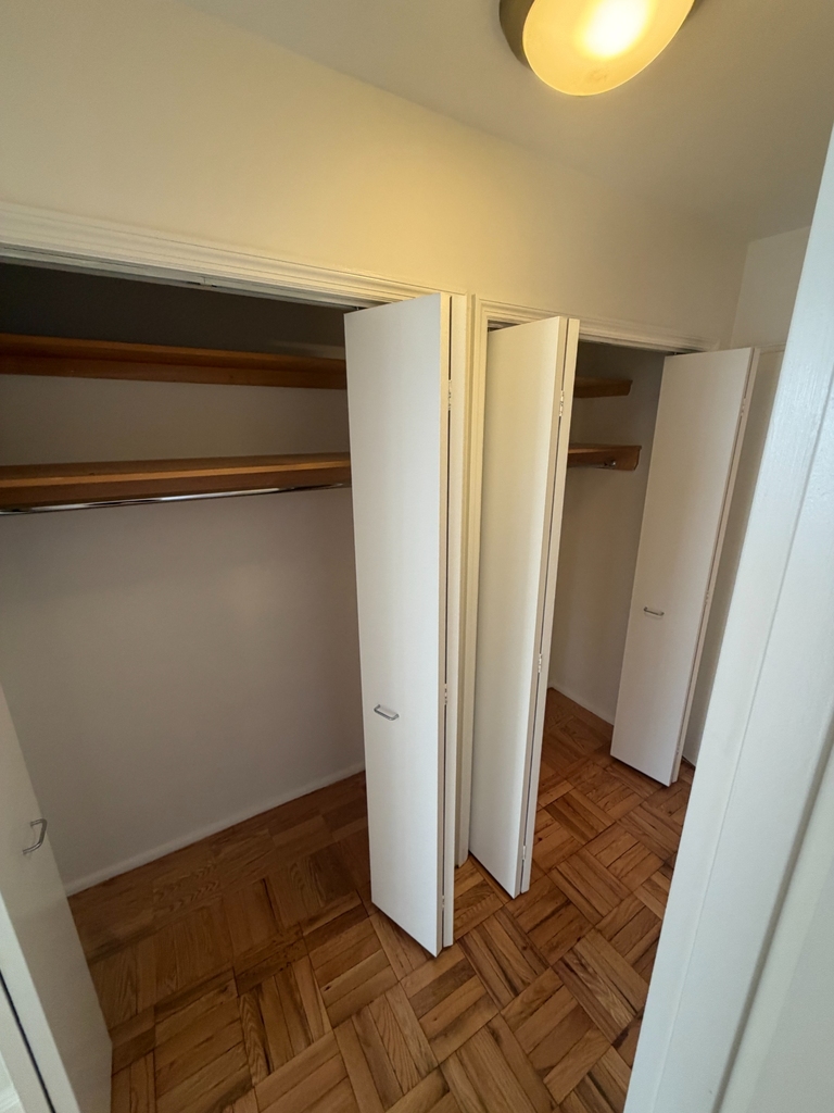 East 79th Street - Photo 10