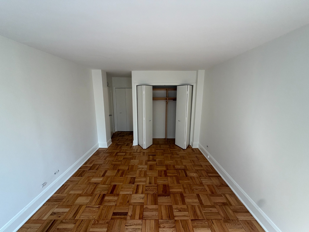 East 79th Street - Photo 1