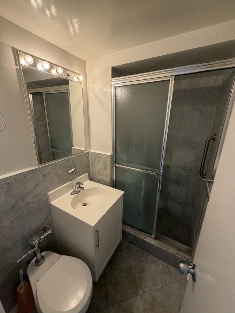 East 79th Street - Photo 9