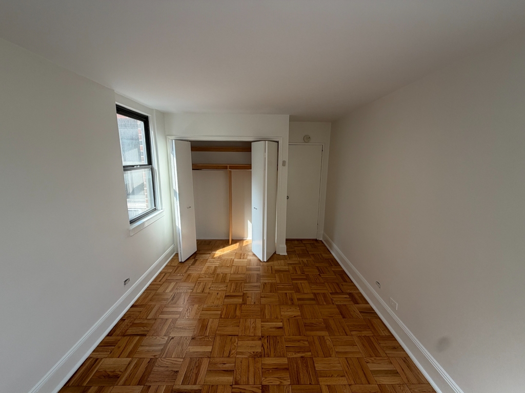 East 79th Street - Photo 3