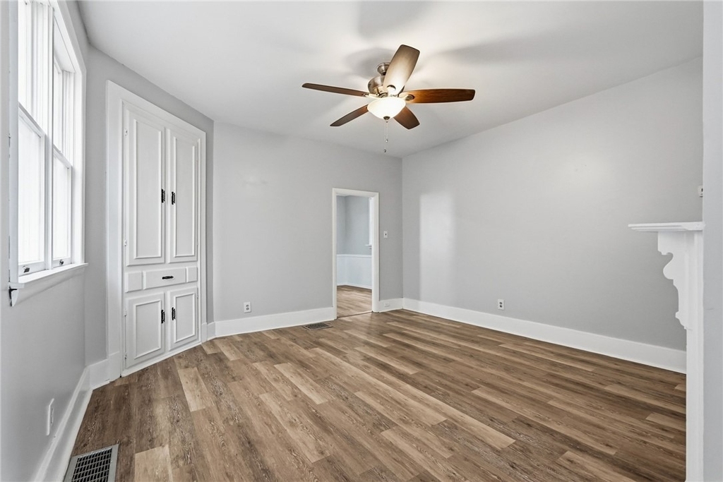 410 W 8th Ave - Photo 11