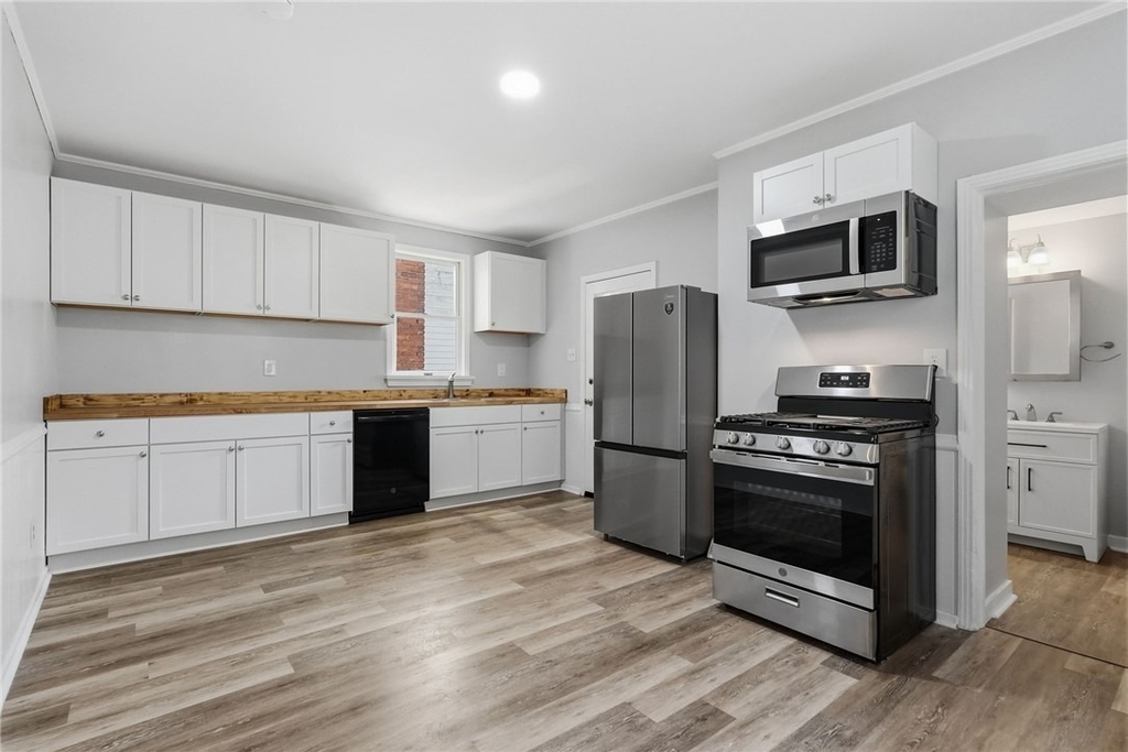 410 W 8th Ave - Photo 14