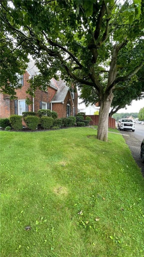 1101 S Main St - Photo 2