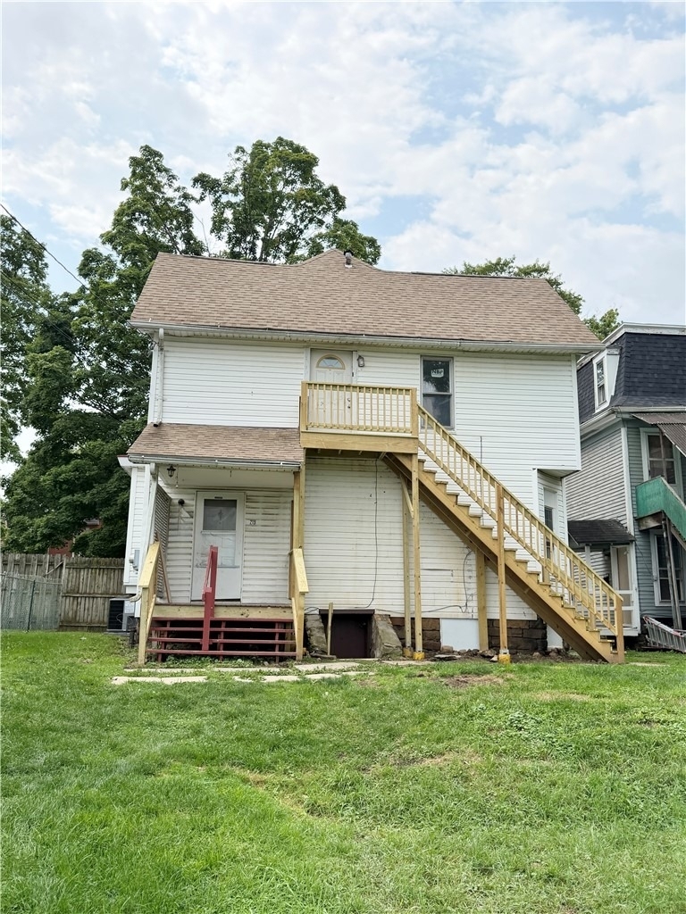 219 E Wallace Ave - Photo 1