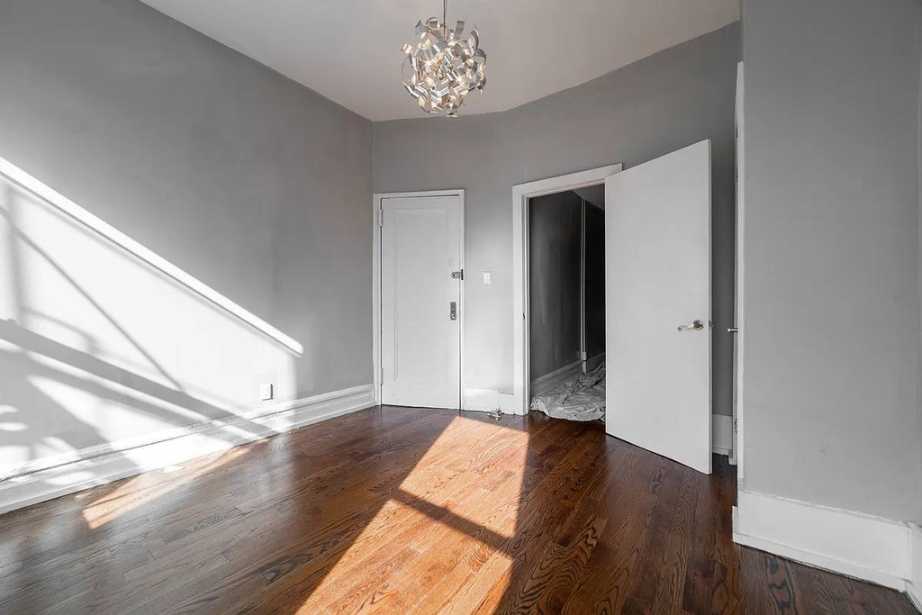 853 St Johns Place - Photo 8