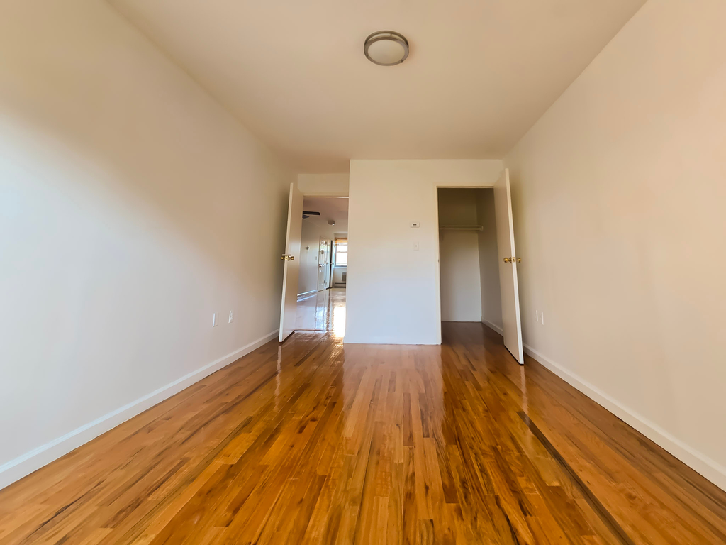 330 Hart Street - Photo 13