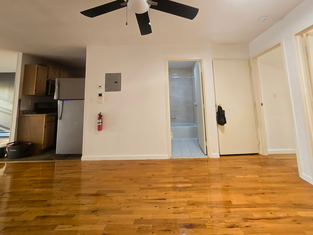 330 Hart Street - Photo 9