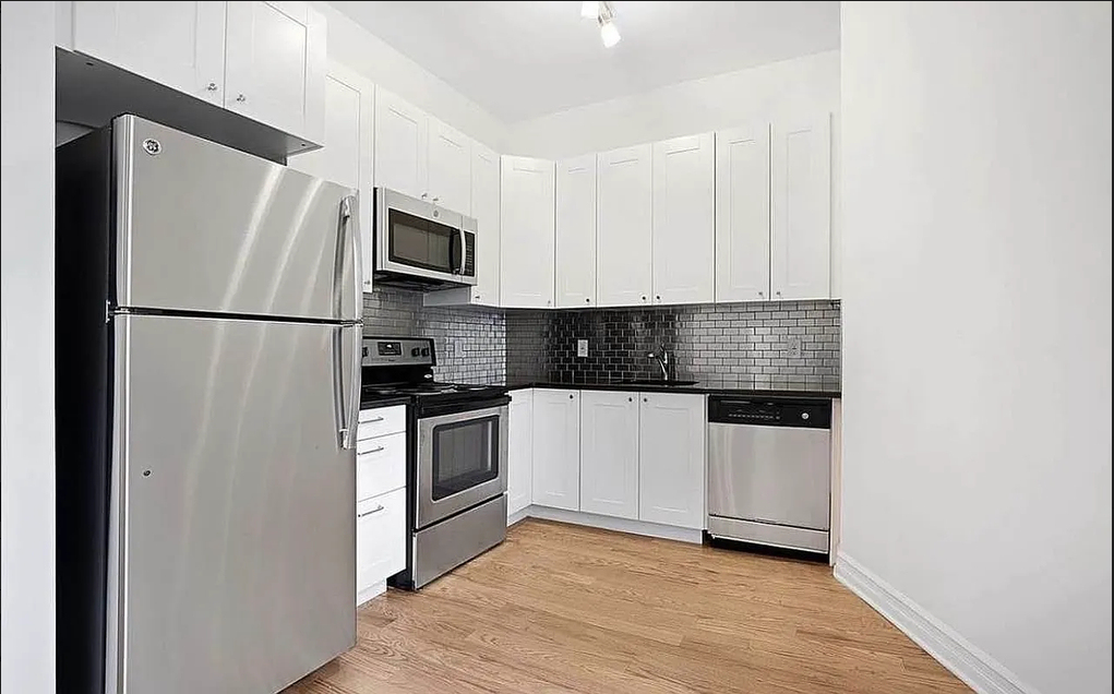 570 Jefferson Avenue - Photo 1