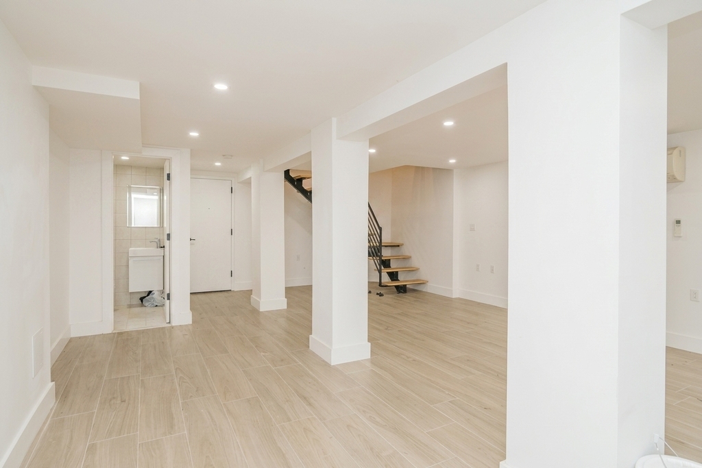 1027 Putnam Avenue - Photo 13
