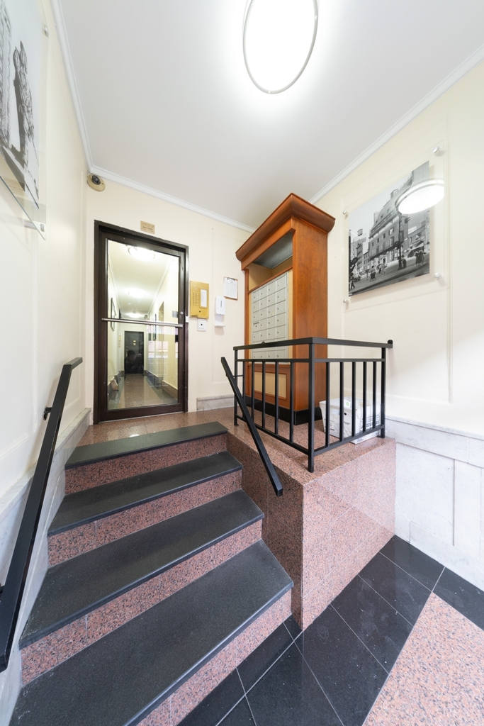 207 West 11th Street, Apt 1C - Photo 9