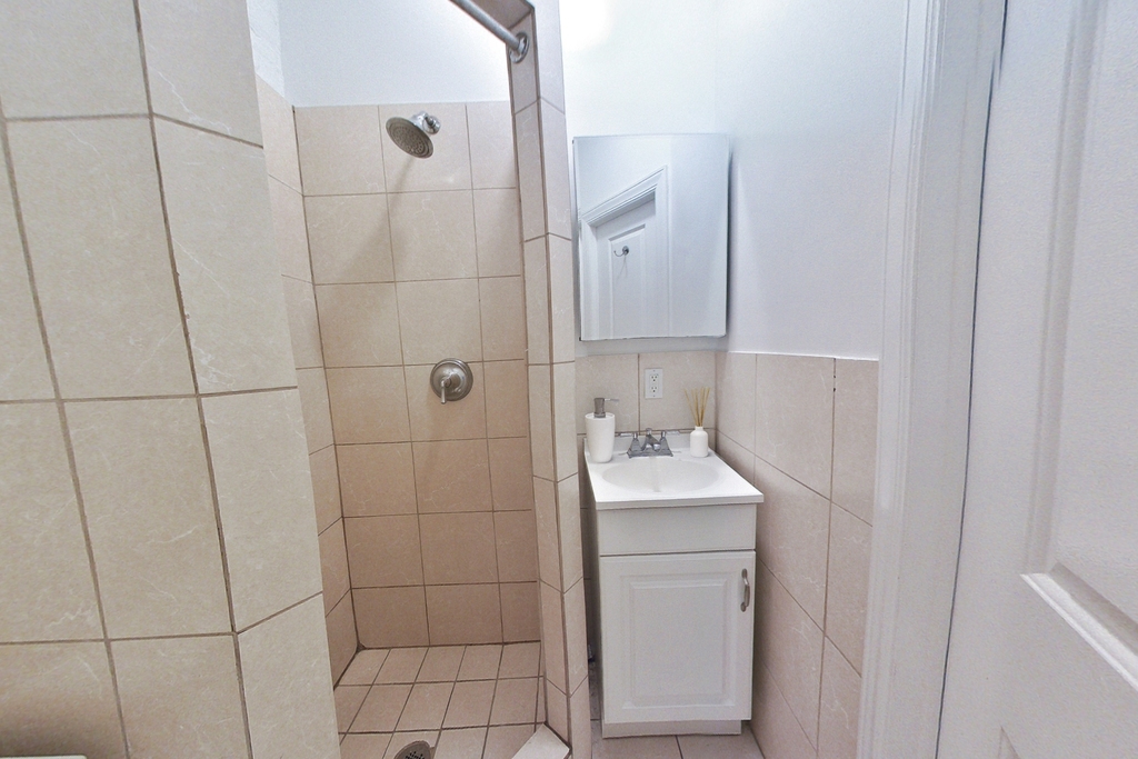 207 West 11th Street, Apt 1C - Photo 7