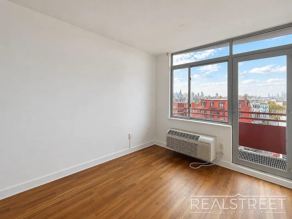 184 Noll Street - Photo 4