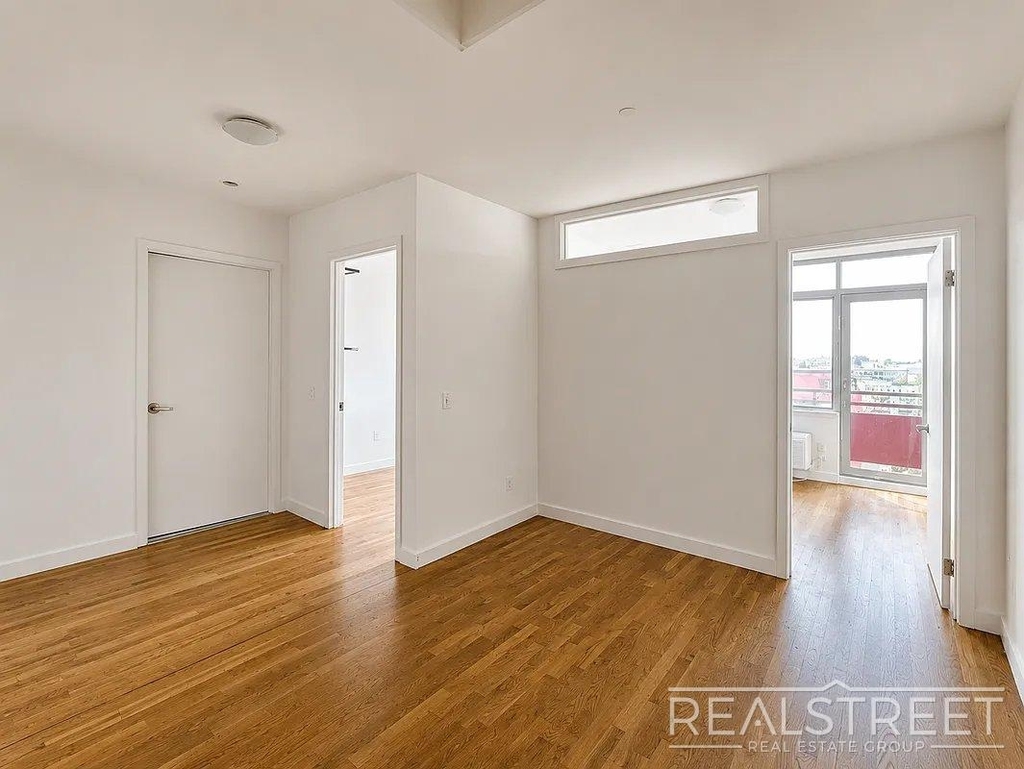 184 Noll Street - Photo 2
