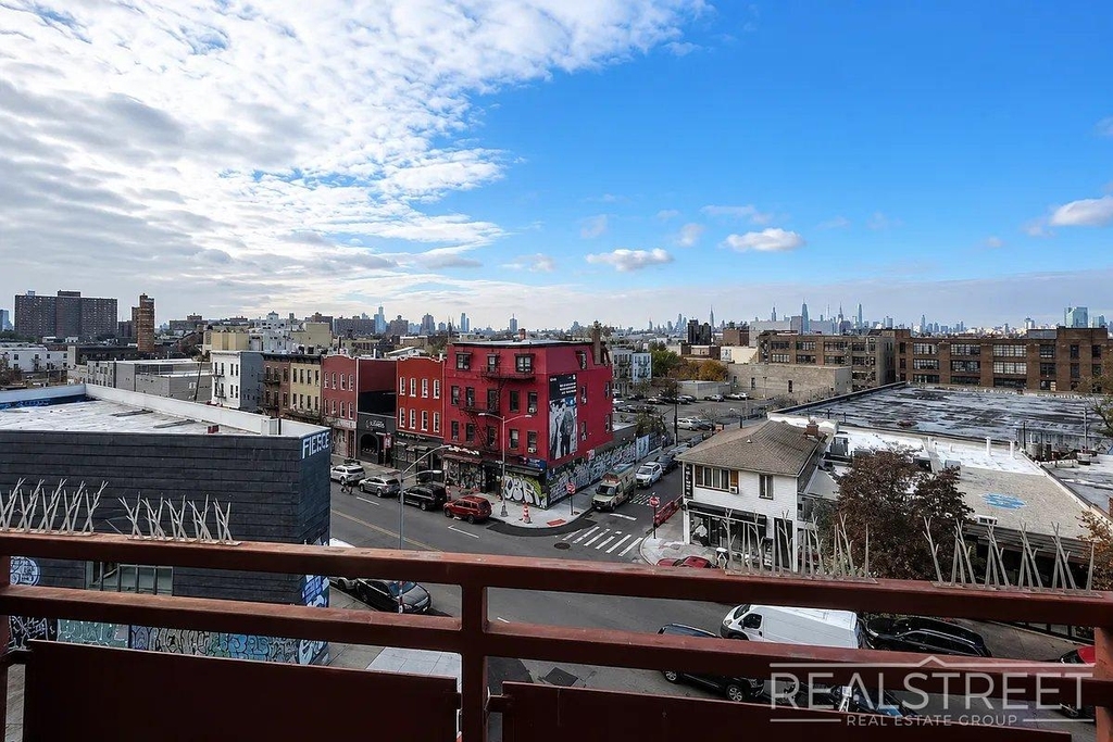 184 Noll Street - Photo 9
