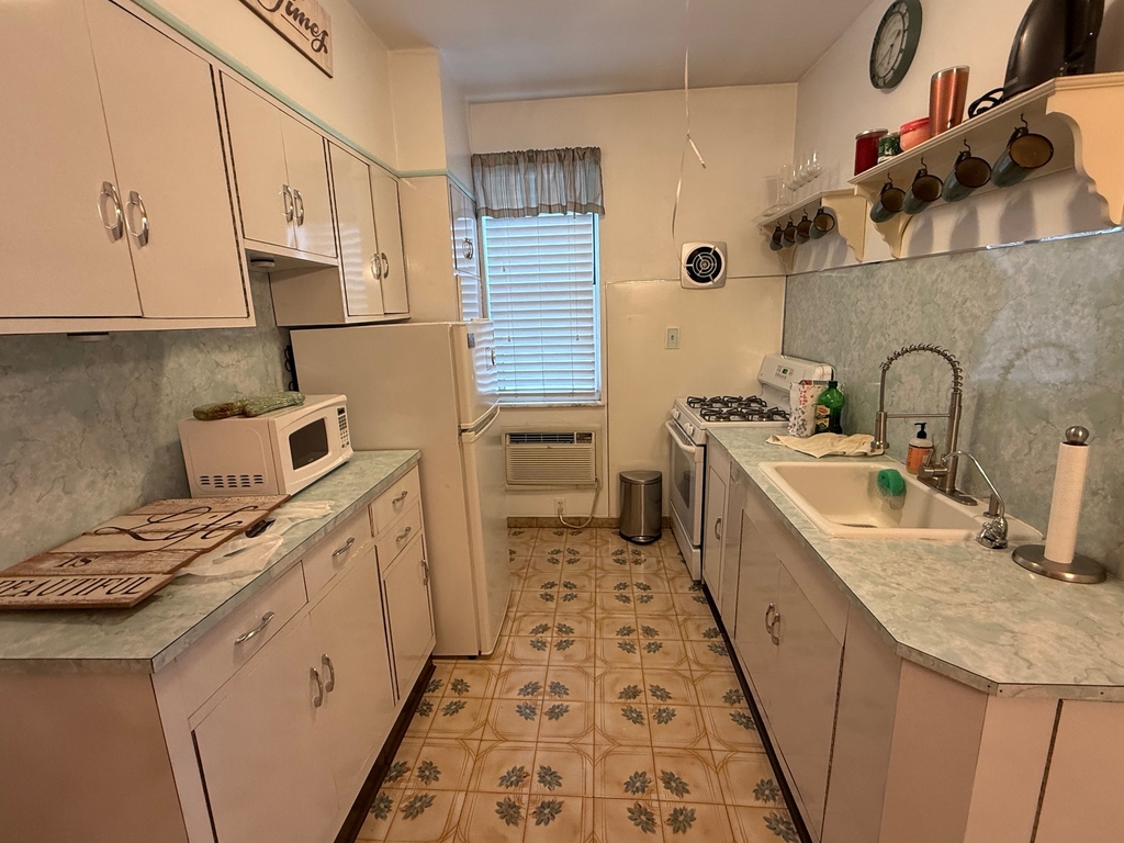 23-40 28th Street - Photo 10