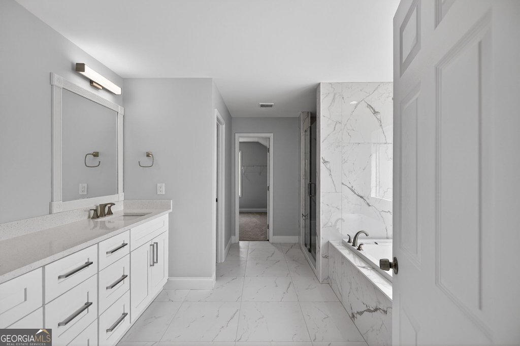 1226 Bloomsbury Lane - Photo 1