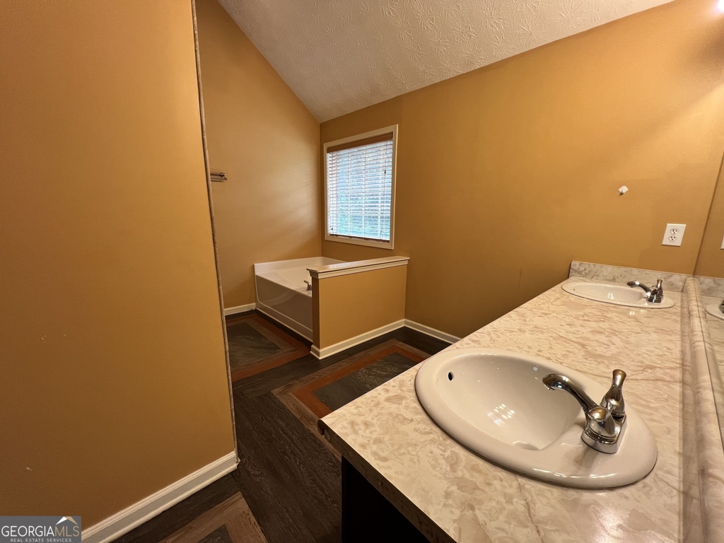 2401 Smoke Court - Photo 30