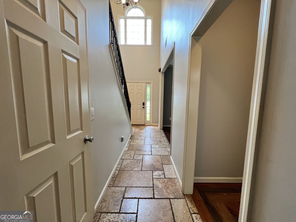 2401 Smoke Court - Photo 5