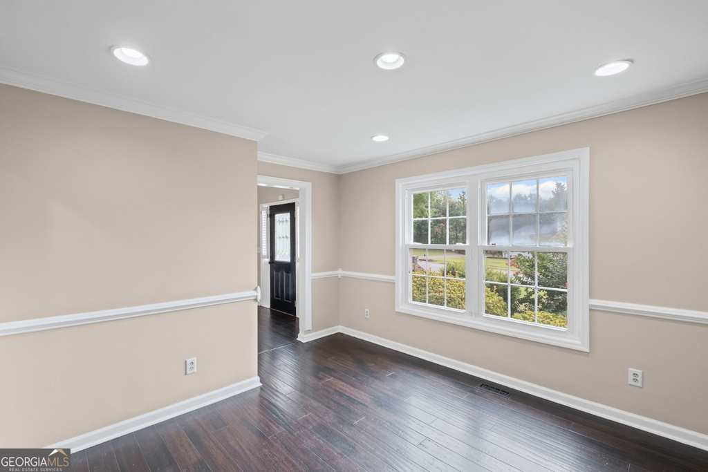 2680 Nicholas Court Ne - Photo 8