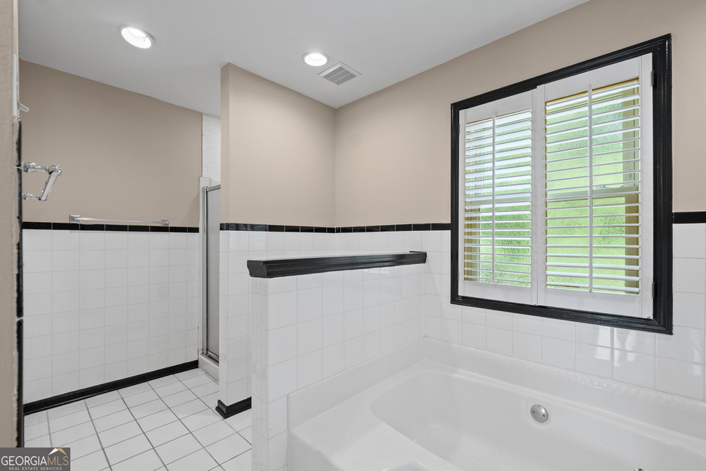 2680 Nicholas Court Ne - Photo 21