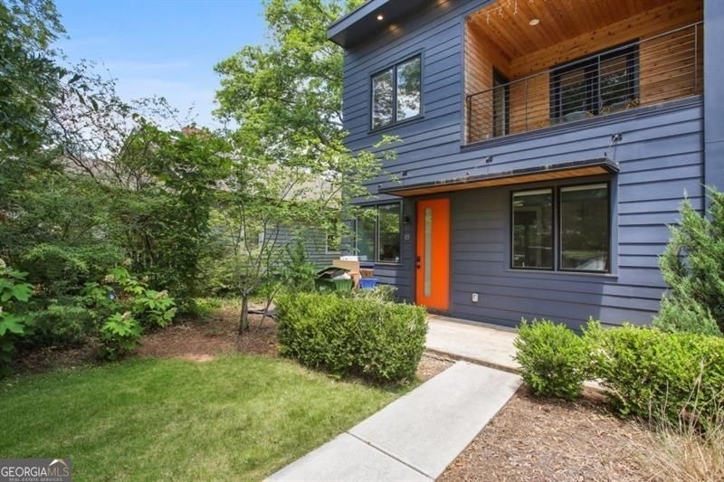 129 Holiday Avenue - Photo 1