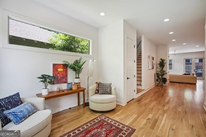 129 Holiday Avenue - Photo 2