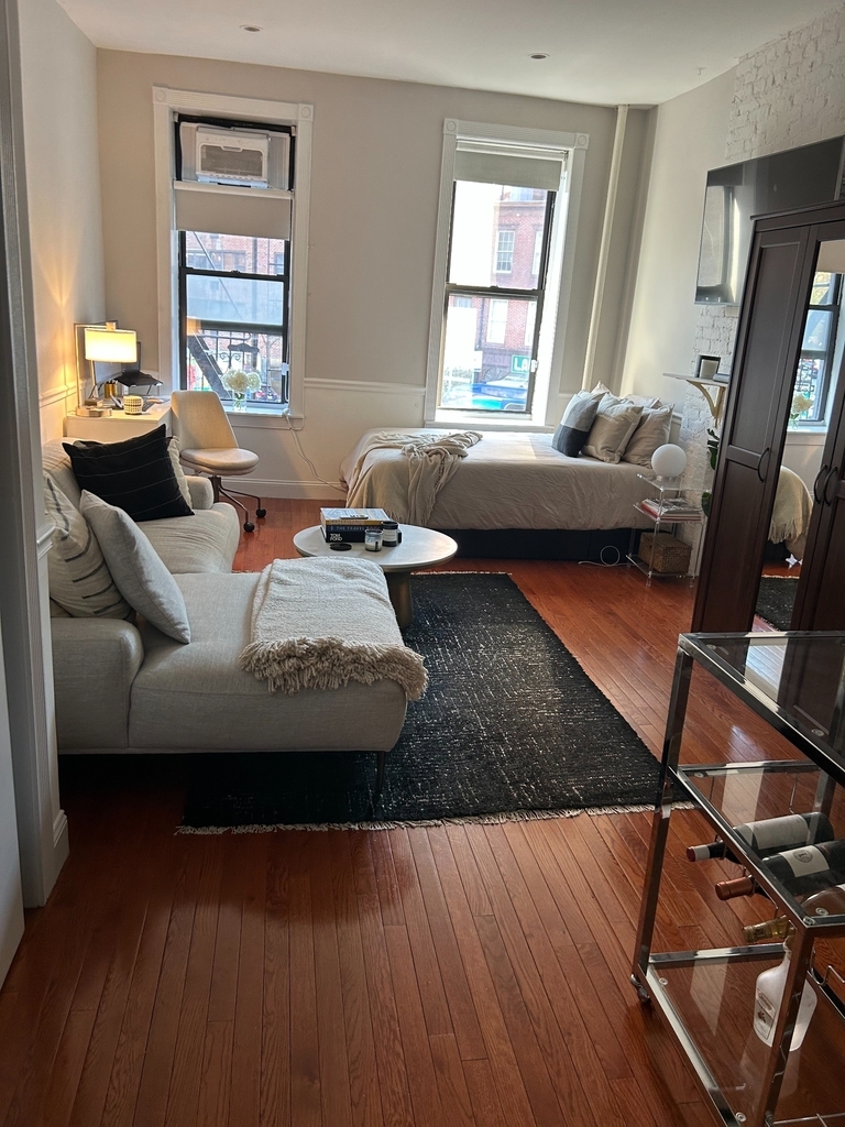 49 8th Avenue - Photo 2