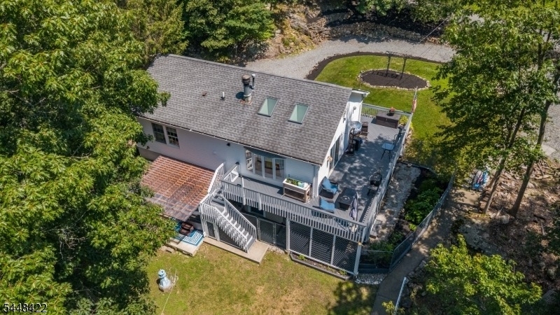 38 Oneida Ave - Photo 3