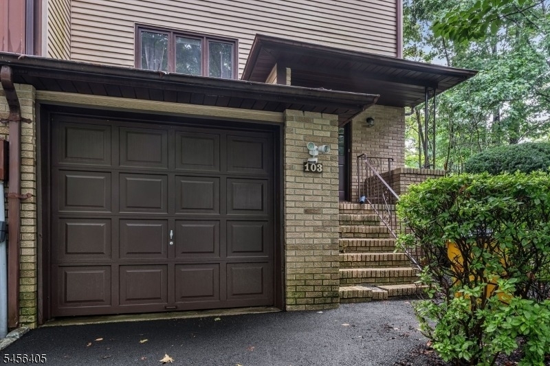 103 Continental Rd - Photo 1